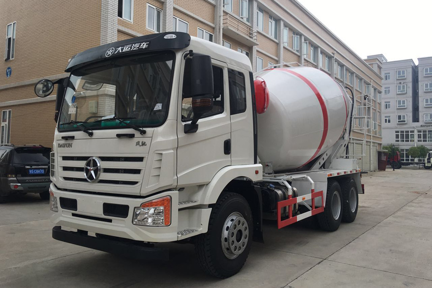 大運(yùn)10方攪拌車(chē)