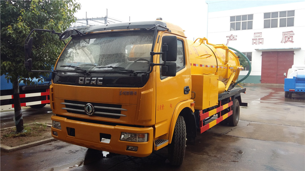 東風大多利卡（8方）清洗吸污車