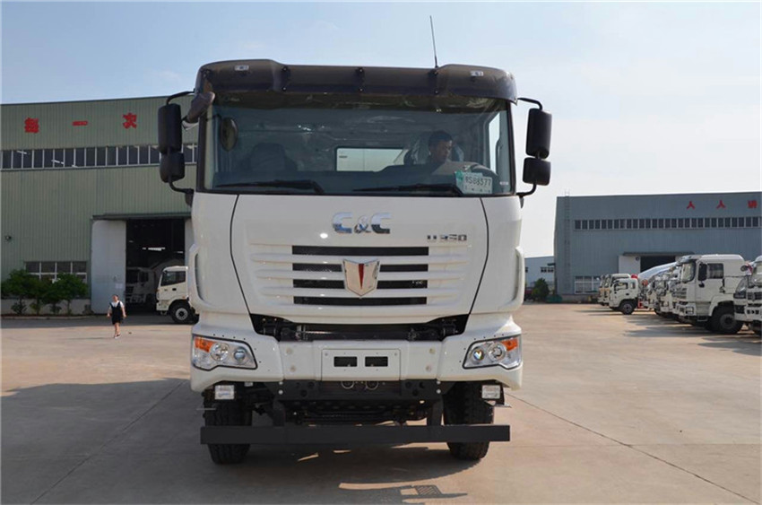 聯(lián)合重卡14立方攪拌車